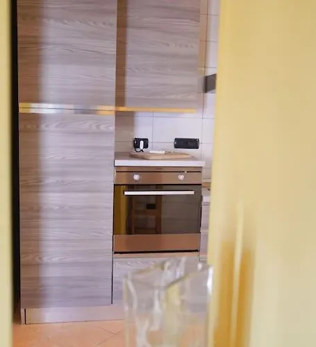 The Sun In Apartment Rom